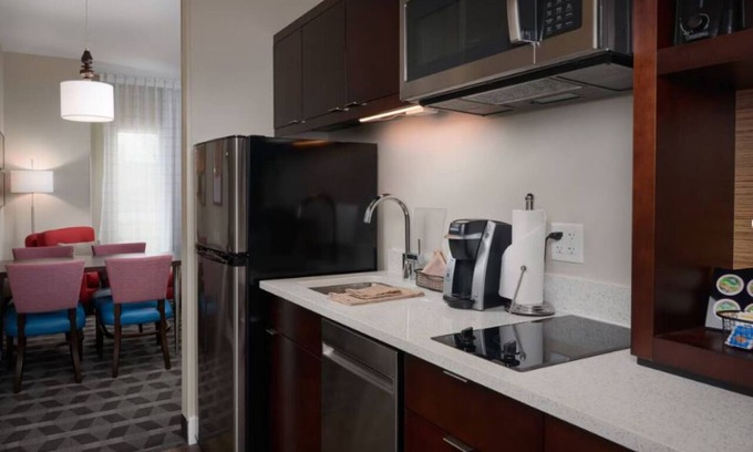 Lake Worth Hotel | Cozy & Quiet Stays Near Lake Worth Nature and Fort Worth Buzz - 4 Units