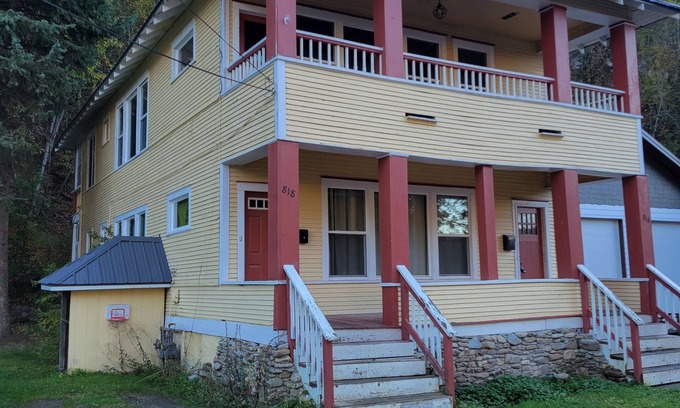 Wallace House | Cozy, remodeled townhome retreat in downtown Historic Wallace!