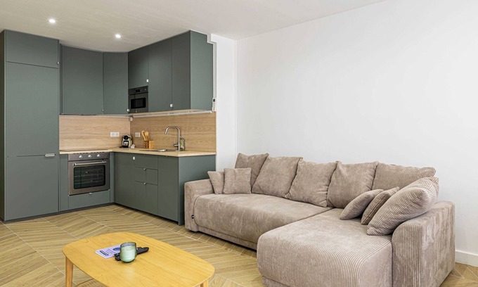 Cannes City Centre Apartment | Cozy renovated apartment - Martinez