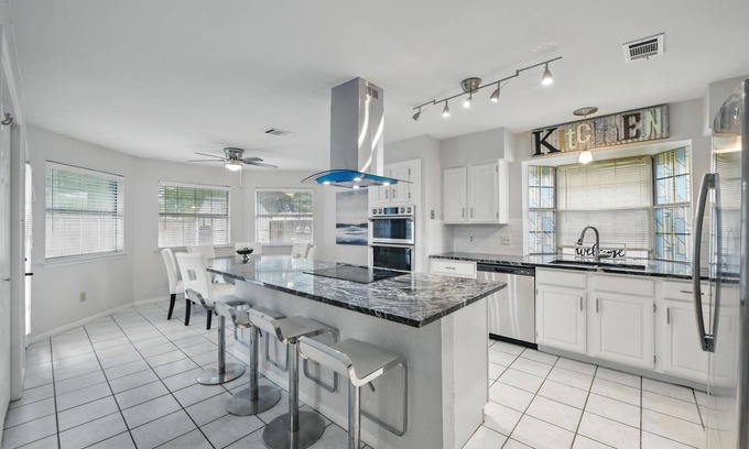Flower Mound House | Cozy Retreat in Flower Mound with game room and pool near Legoland/SeaLife