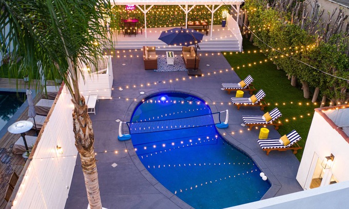 Studio City Villa | Cozy Retreat Nearby Universal Studio with private Casita & Pool