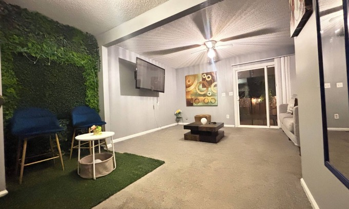 University Place House | Cozy Retreat w/LED & Balcony