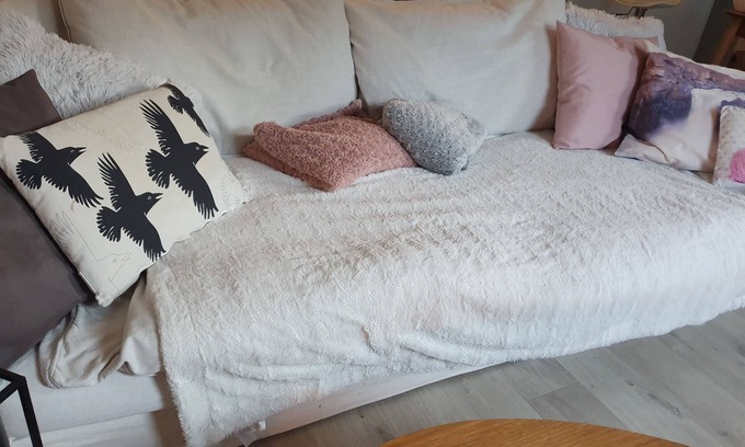 Hliðar Apartment | Cozy Reykjavik apartment, free parking and close to downtown.