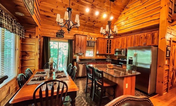 Shenandoah Cabin | Cozy River Cabin with Hot Tub & Private River Access - Above the River Cabin
