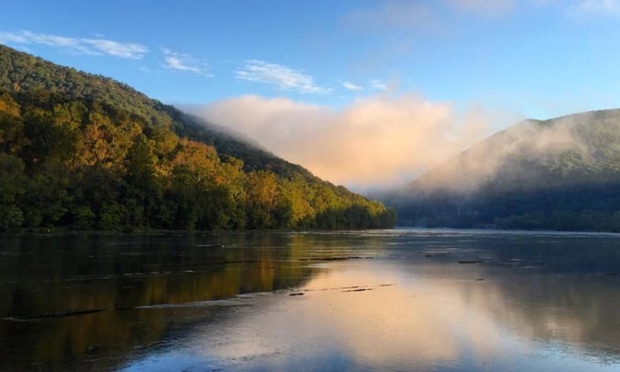 New River House | Cozy, riverfront house - 15 minutes from Virginia Tech