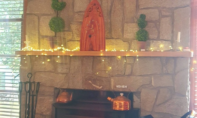 Mount Beauty Cottage | Cozy rustic cottage in the heart of Mt Beauty.Stone fireplace,off street parking