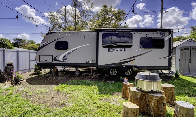 Liberty City House | Cozy RV Camper 15 minute short drive to the beautiful Miami Beach and downtown