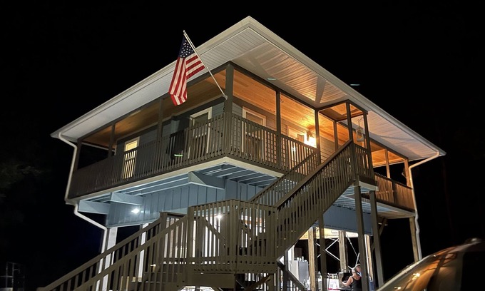 Perry House | Cozy secluded beach cottage in Keaton Beach