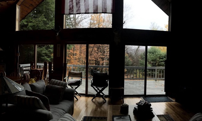 Maplecrest Cabin | Cozy ski retreat in the Catskills