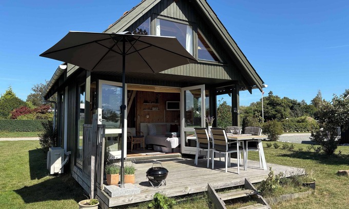 Kegnæshøj Cottage | Cozy small holiday home with sea view