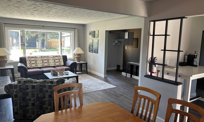 Southeast Calgary House | Cozy, spacious and comfortable family friendly home!