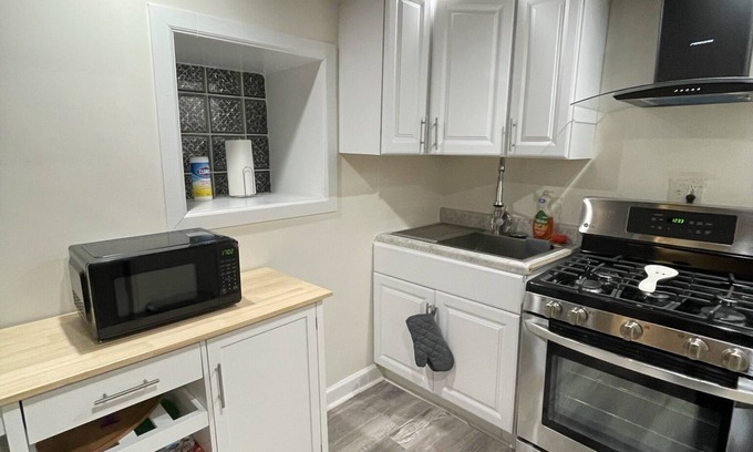 West Englewood Apartment | Cozy Spacious Garden Unit