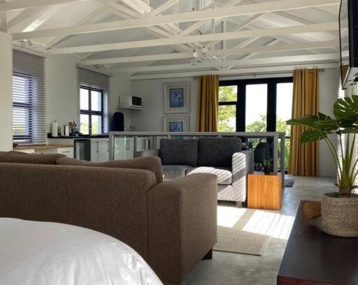Melkbosstrand Apartment | Cozy spacious loft on 4th Avenue