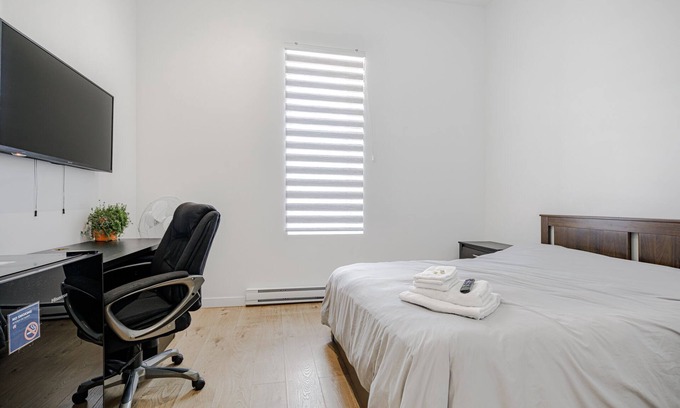 Maisonneuve Hotel | ✔Cozy Stay By Olympic Stadium & Botanical Gardens