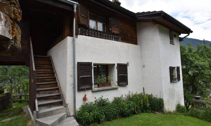 Grengiols House | Cozy Stay near Aletsch