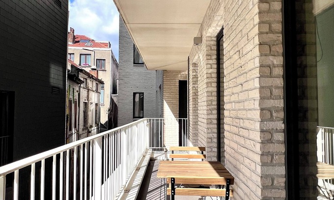 Ilot Sacre Apartment | Cozy Studio 2 min from Grand Place