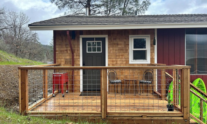 Weaverville Apartment | Cozy studio close to Weaver Basin Trail System and downtown.