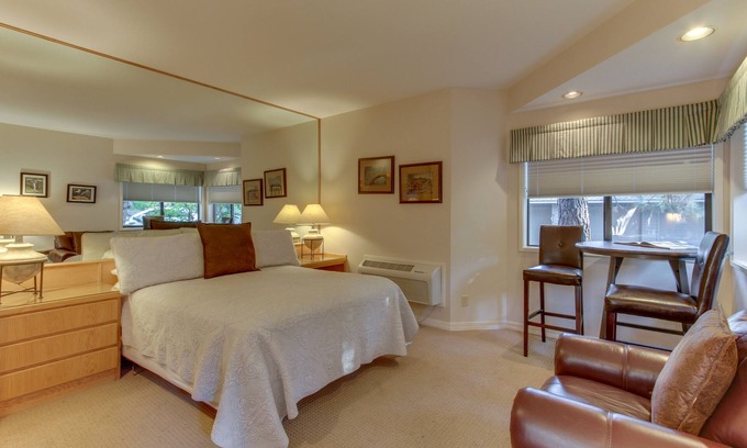 Century West Apartment | Cozy studio condo with free WiFi, shared pool & tennis, near river