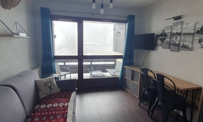 Crest-Voland Apartment | Cozy Studio for 4 near Slopes and Village Center, South-Facing, Pet Friendly
