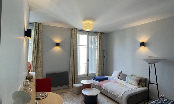 Faubourg-du-Roule Apartment | Cozy Studio Near Champs-élysées