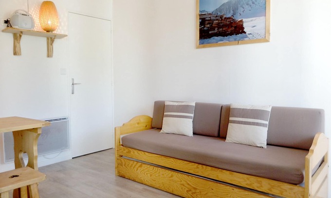 Le Lavachet Apartment | Cozy Studio Near Slopes & Shops, Balcony, Parking Available