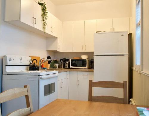 Moose Jaw Apartment | Cozy Studio Perfect for Business Travelers Downtown