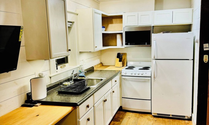 Poultney Apartment | Cozy Studio Retreat in Poultney, VT Ideal for Remote Work or a Serene Getaway