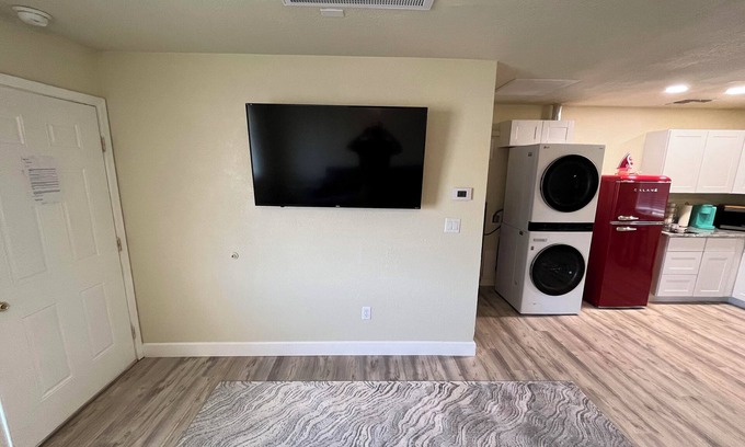 Golden Valley Apartment | Cozy studio with AC and WiFi in delightful Golden Valley