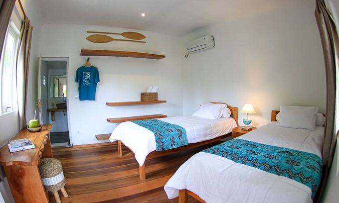 Katiet House | Cozy Twin Bungalow with Stunning Sea View