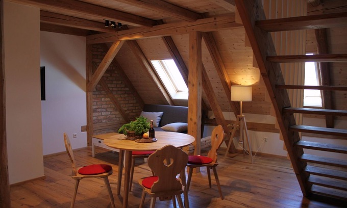 Haunsheim Apartment | Cozy three-room apartment "Max" (90sqm) for up to 4 people
