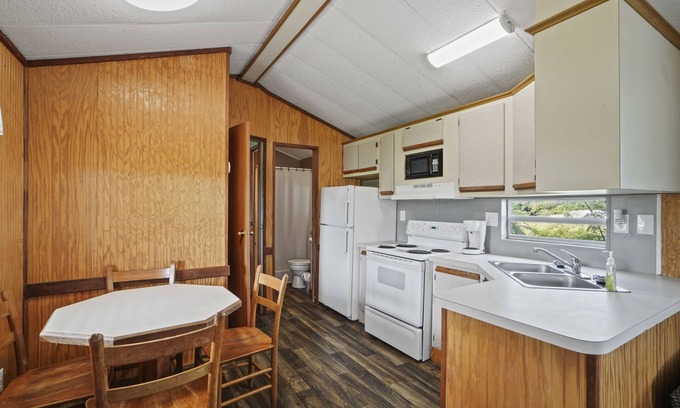 Darlington House | Cozy tiny house near Darlington Raceway in South Carolina