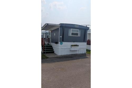 Farmington Hills Apartment | Cozy Tiny House - 25mins From Downtown Detroit