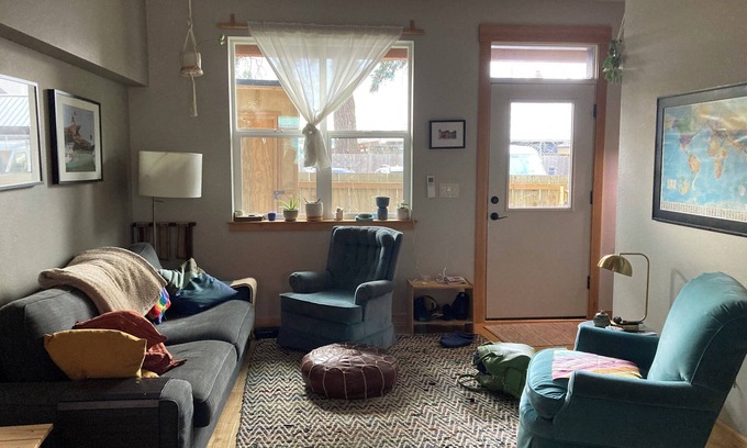 Cully House | cozy townhouse in a chill Portland co-housing community - sauna, hot tub