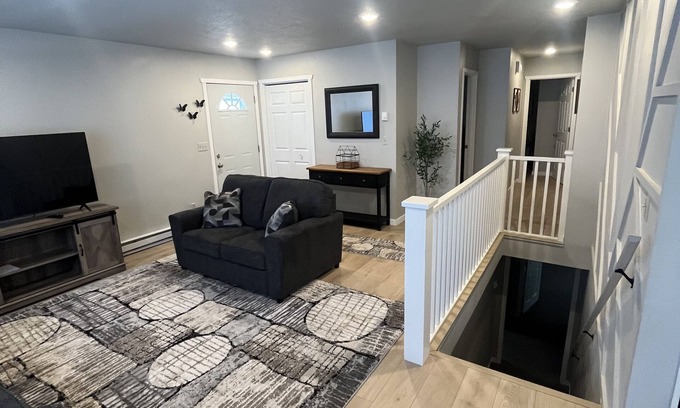 West Fargo House | Cozy Twinhome . Close to shopping and restaurants , small dogs are welcome.