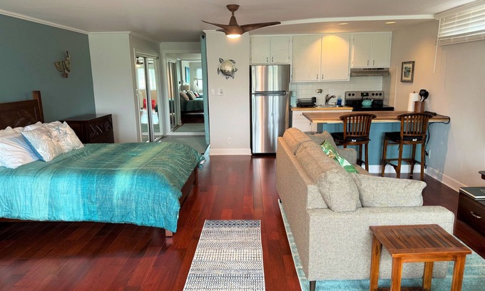 Waikoloa Condo | Cozy, updated King studio located on golf course in popular Waikoloa Village.