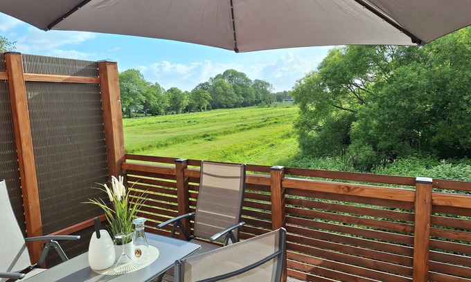 Midlum Apartment | Cozy vacation apartment with balcony on the Wurster North Sea coast