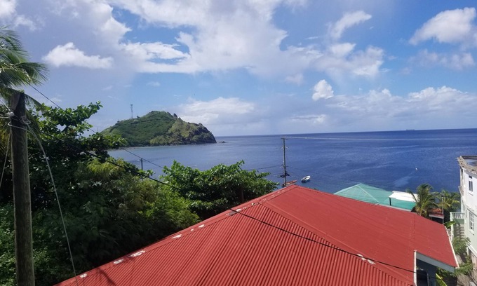 Scotts Head House | Cozy Vacation House