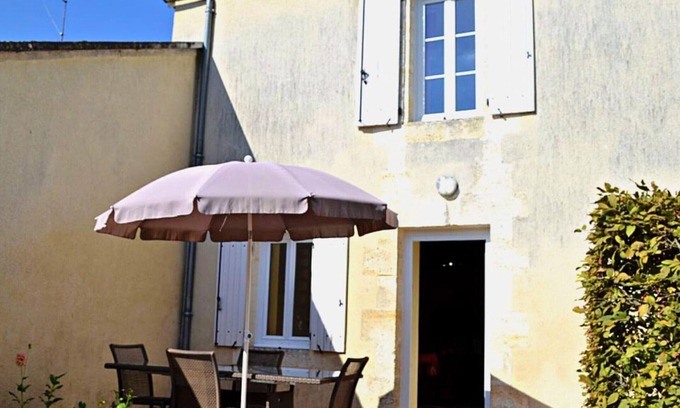 Salles-Lavalette Cottage | Cozy Village Retreat: Terrace, Garden, Baby Amenities, Pet Friendly - South Charente