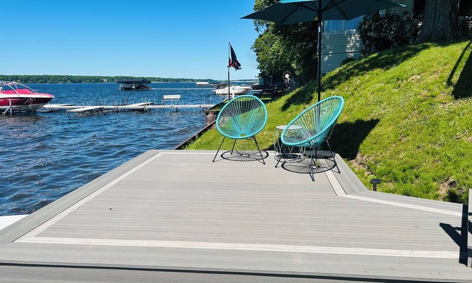 Whitehall Cottage | Cozy White Lake Cottage
