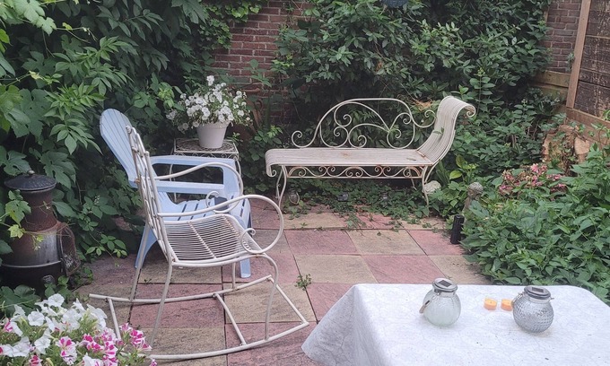 Carnisse Apartment | Cozy writer's cottage near Ahoy