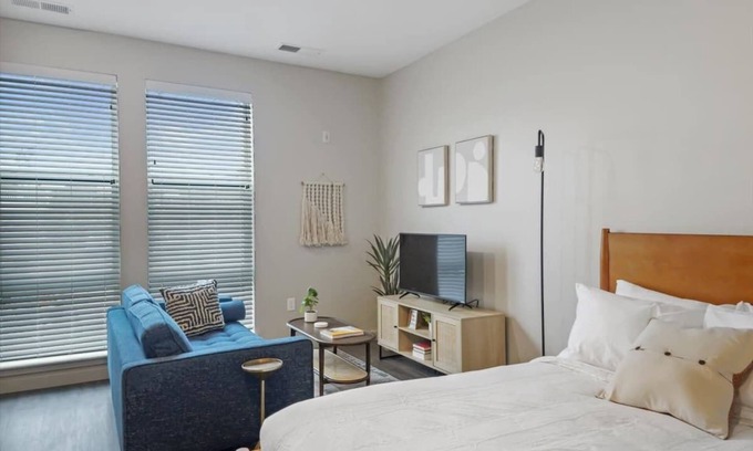 Lower Lawrenceville Apartment | CozySuites Modern SDO, Lawrenceville