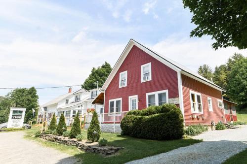 Craftsbury Hotel | Craftsbury Farmhouse
