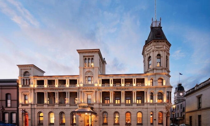 Ballarat Hotel | Craig's Royal Hotel