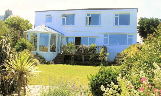 Crantock House | Crantock Cottage, stunning sea views, 10 mins to beach & equipped for children