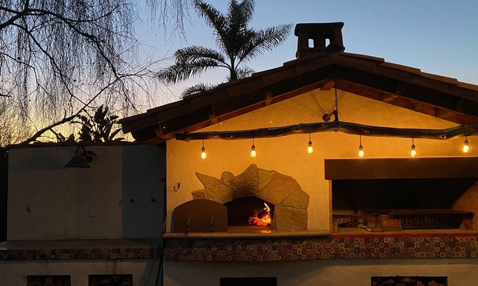 Callender House | Creative & Colorful home with pizza oven. 2 miles to beach! SLO nearby too.