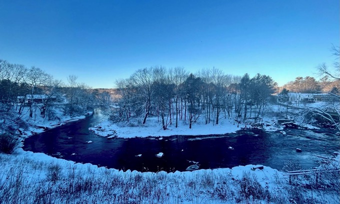 Waldoboro House | Creative winter and spring on a river in Maine