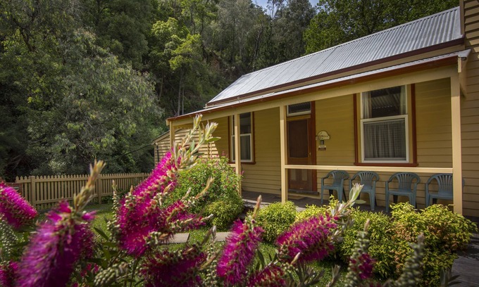 Walhalla Cottage | Creek Cottage