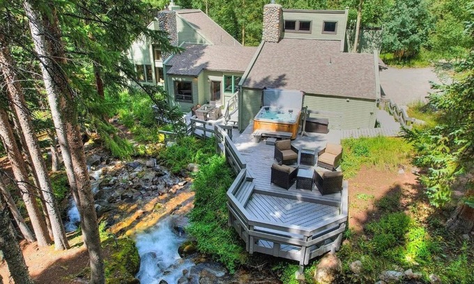 Blue River House | Creekside Chateau🌊Private Waterfall & Creek⛷Breck 🤑 $ZERO Cleaning & Pet Fees