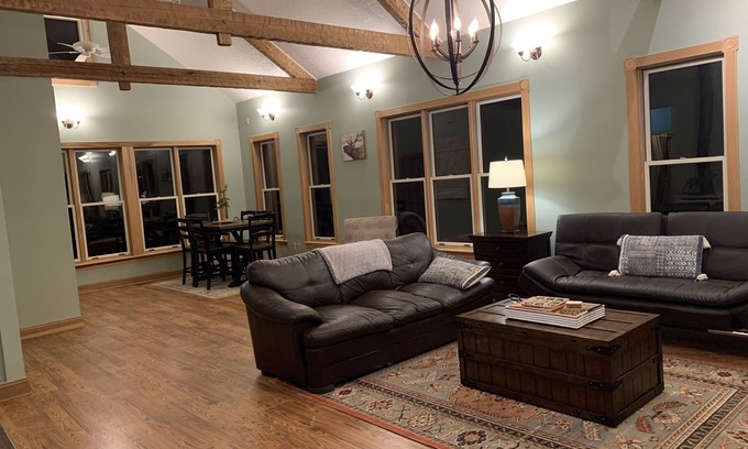 Todd House | Creekside: Relax & Leave the World Behind