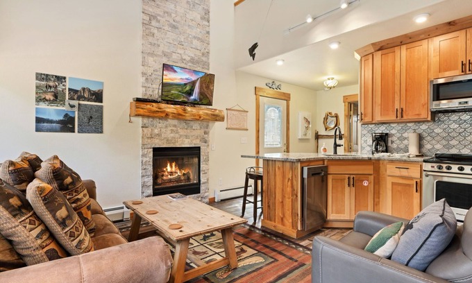 Fall River Estates Condo | Creekside Suite 21 (HT)